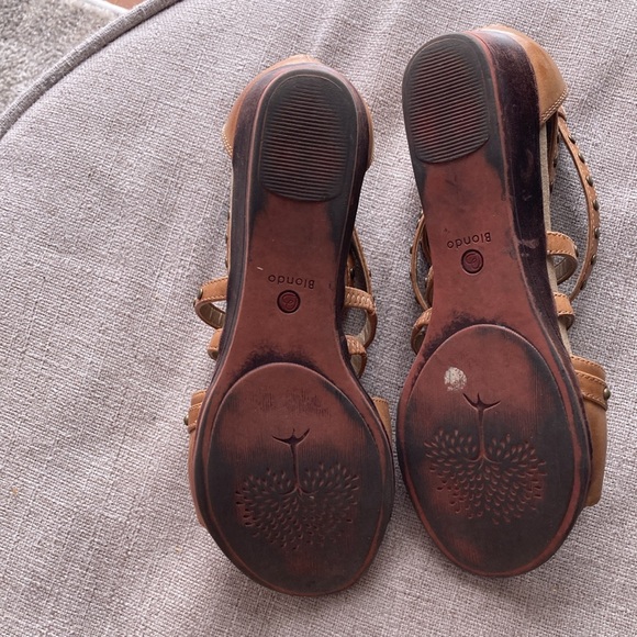 Tan Leather Blondo Sandals Size 7 - Picture 4 of 4